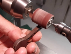 The fine finish with a sanding cylinder The fine finish with a sanding cylinder